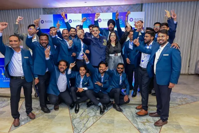 Team Frames &ndash; Safal Hospitality 17 years of legacy celebration